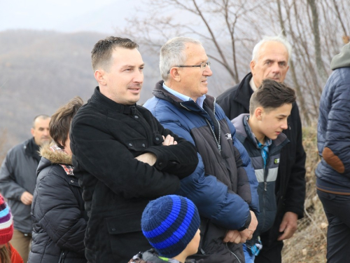 FOTO: Mr. Pero Brajko predvodio put križa na Uzdolu