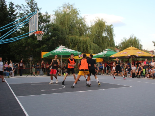 FOTO: Druga večer Streetball turnira u Prozoru