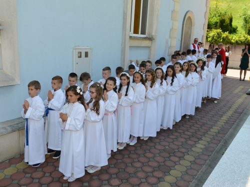 FOTO: Prva pričest u župi Prozor