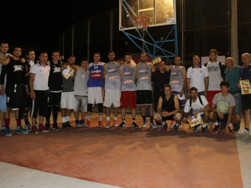 FOTO: ''General Vasilije Mitu'' iz Zagreba pobjednik 15. Streetball Rama