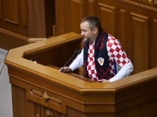 Ukrajinski parlament podržao Vatrene: ‘Slava Ukrajini! Slava Hrvatskoj!’