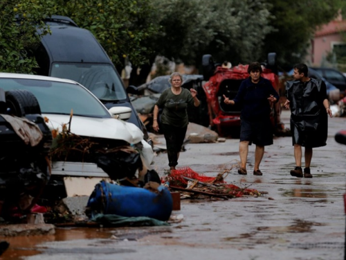 Grčka: Najmanje 14 ljudi poginulo u poplavama pored Atene