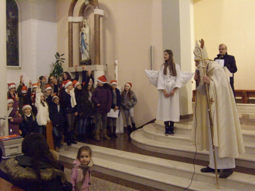 FOTO: Blagdan sv. Nikole radosno proslavljen u župi Prozor