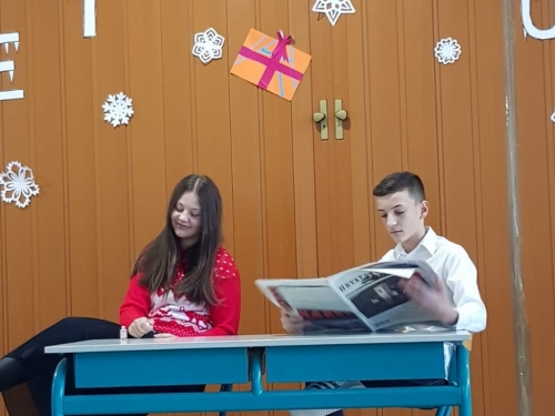 FOTO: Božićna priredba u OŠ 'Ivan Mažuranić' Gračac
