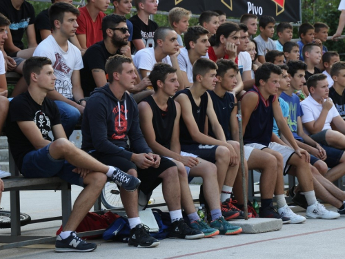 FOTO: Počeo turnir u uličnoj košarci "Streetball Rama 2016."