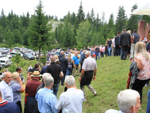 Foto: Stipića livada - 25. obljetnica stradanja hrvatskih civila i vojnika