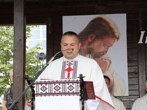 FOTO: Mlada misa vlč. Josipa Papka u župi Prozor