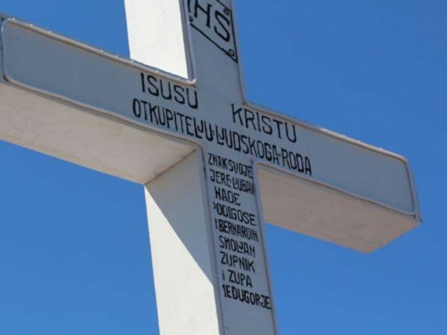 Međugorje: Obljetnica izgradnje križa na Križevcu