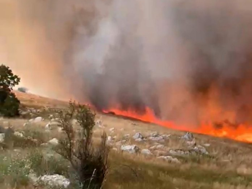 Tomislavgrad: Ponovno gori u Roškom Polju!