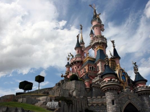 Pariški Disneyland pred bankrotom - zatražio pomoć!
