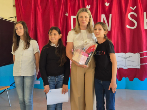 FOTO: Svečano obilježen Dan škole OŠ Veselka Tenžere Uzdol