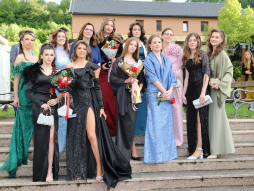 FOTO: Matura 2025. - Defile mladosti na ulicama Prozora