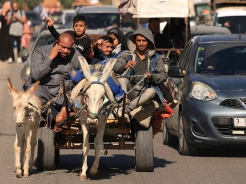 Palestinci bježe, očekuju napad
