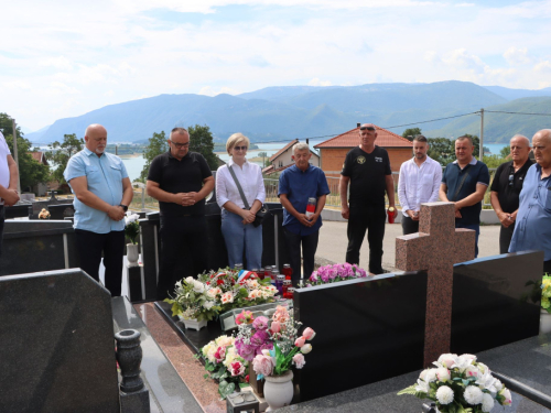 FOTO: U Rumbocima obilježena 33. obljetnica pogibije Šimuna Fofića Fofe