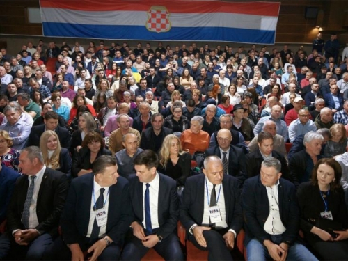 Utemeljena nova stranka: Ivo Tadić iz Žepča izabran za prvog predsjednika HDS-a
