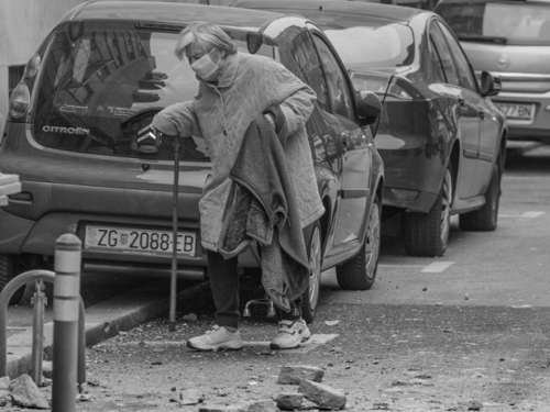 FOTO/VIDEO: Strašan potres u Zagrebu: Rušili se zidovi, dijelovi bez struje, otpao vrh katedrale