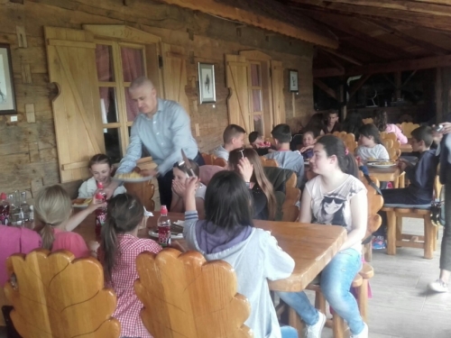 Mali Uzdoljani na izletu u Tomislavgradu