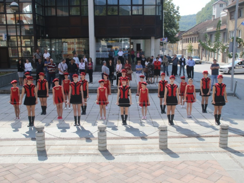 FOTO: Polaganjem vijenaca i svečanom sjednicom započelo obilježavanje Dana općine