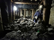 Zemlja zatrpala rudara kod Tuzle: Spasioci ga pokušavaju izvući