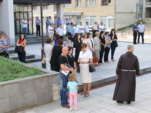 FOTO: Polaganjem vijenaca i svečanom sjednicom započelo obilježavanje Dana općine