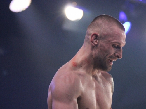 FOTO/VIDEO: Ivan Sičaja – treća profesionalna MMA pobjeda