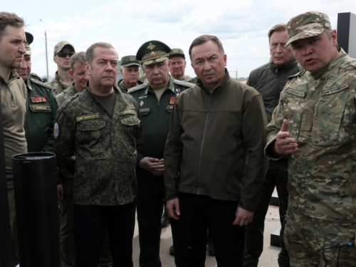 Medvedev: Trump je napadom na Iran započeo novi američki rat