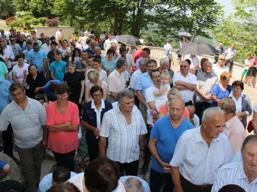 FOTO: Na Uzdolu svečano proslavljen sv. Ivo i 160. obljetnica župe