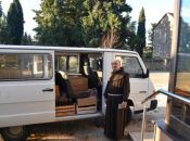 Župljani Gruda donirali 18.440 KM i kombi hrane za pučke kuhinje Kruha sv. Ante u Sarajevu