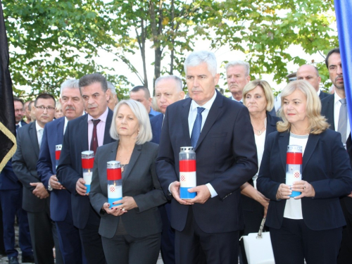 FOTO: Na Uzdolu obilježena 25. obljetnica zločina nad Hrvatima