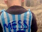 Pronađen dječak koji je nosio Messijev dres napravljen od plastične vrećice