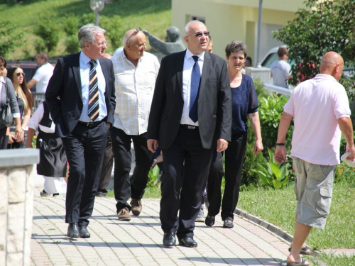 FOTO: Na Uzdolu svečano proslavljen sv. Ivo i 160. obljetnica župe