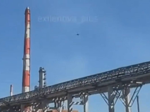 Ukrajinski dron napao rafineriju 1400 km od granice