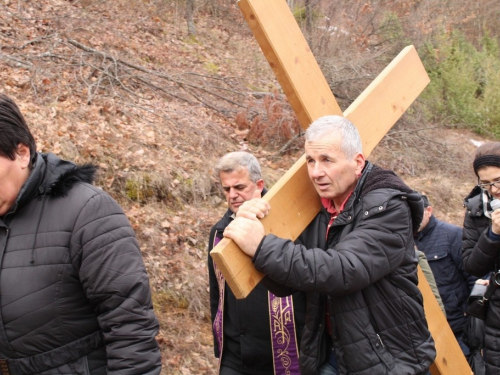 FOTO: Put križa u župi Uzdol - prva korizmena nedjelja