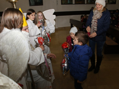 ​FOTO: Sv. Nikola s radošću dočekan u župi Rumboci