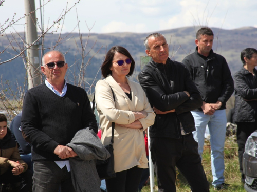 FOTO: Druženje Rumbočana i sv. misa na Zahumu