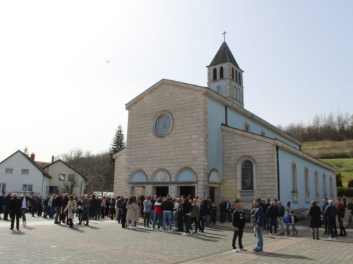 FOTO: Proslava Uskrsa u župi Prozor