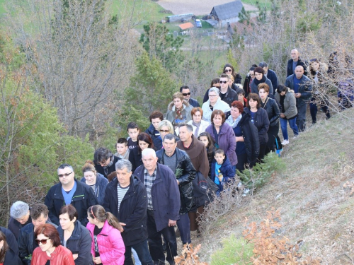 FOTO: Ramski put križa na brdo Gračac