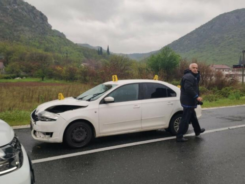 Preminula djevojka (20) koju je jučer udario automobil na cesti Mostar - Čapljina