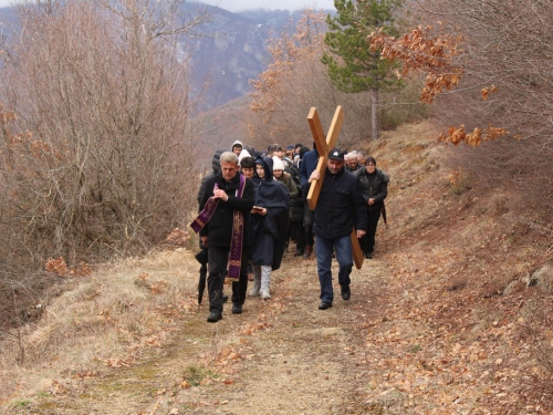 FOTO: Put križa u župi Uzdol - prva korizmena nedjelja