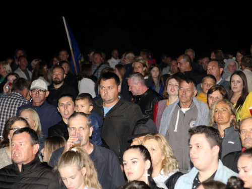 FOTO: U etno selu Remić održan veliki koncert Mate Bulića i prijatelja