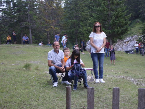 FOTO: Na Vranu služena sv. misa za poginule duvandžije