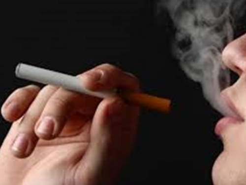 Škotska zabranila pušenje u automobilima dok su u njima djeca