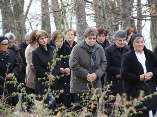 FOTO: Put križa kroz fratarski gaj na Šćitu