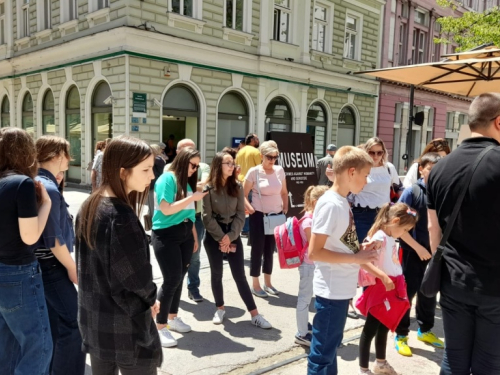 FOTO: Učenici i djelatnici OŠ Veselka Tenžere Uzdol izletom obilježili Dan škole