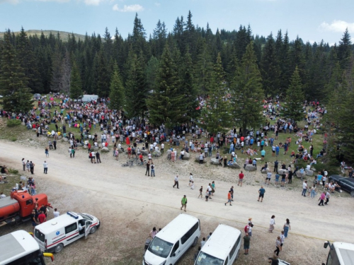 FOTO/VIDEO: Tisuće vjernika na Kedžari proslavilo Divin dan