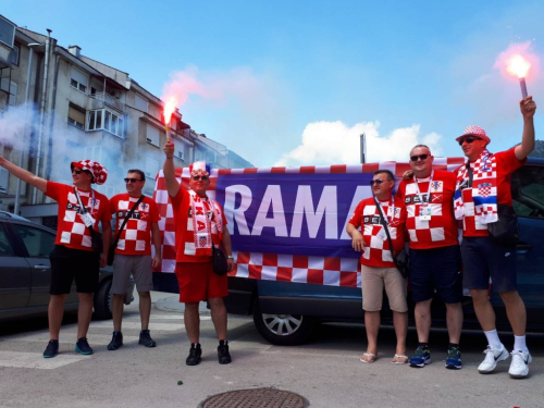 FOTO/VIDEO: Ramski navijači krenuli u Rusiju - Sretno!