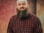 Islamski influencer iz BiH: Na internetu obučava muškarce kako da tuku žene