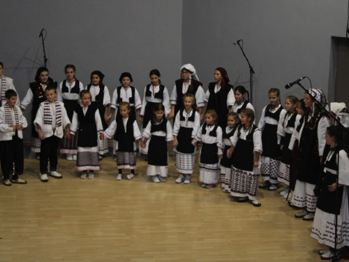 FOTO/VIDEO: Folklorna skupina 'Ramska tradicija' - Božićni običaji u Rami