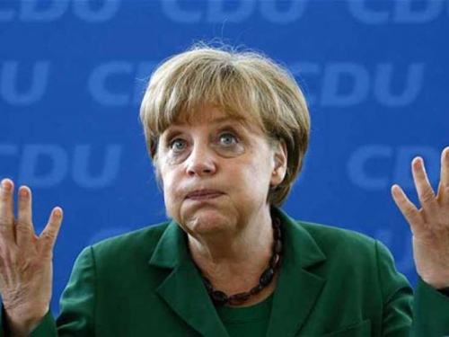 Pada podrška Merkel dok traju pregovori o formiranju vlasti