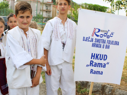 FOTO: HKUD Rama sudjelovao na dječjoj smotri folklora u Rodoču